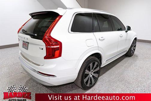 2022 Volvo XC90 T6 Inscription