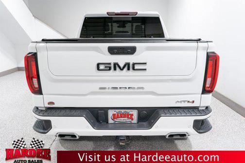 2023 GMC Sierra 1500 AT4