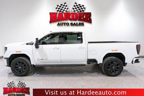 2024 GMC Sierra 2500 AT4