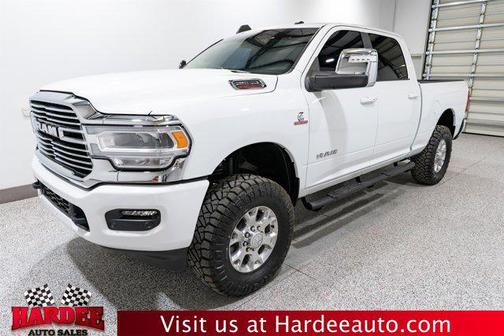 Bright White Clearcoat 2024 RAM 2500 Laramie Crew Cab 4x4 6'4' Box