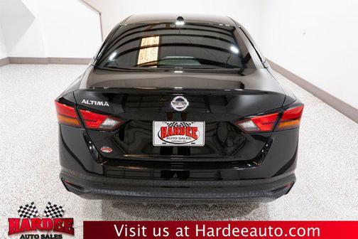Super Black 2020 Nissan Altima S FWD