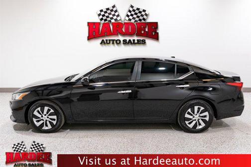 Super Black 2020 Nissan Altima S FWD