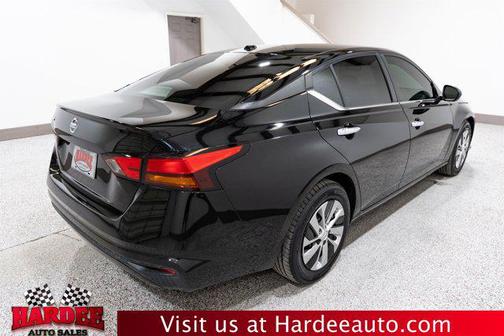 Super Black 2020 Nissan Altima S FWD
