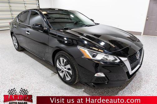 Super Black 2020 Nissan Altima S FWD