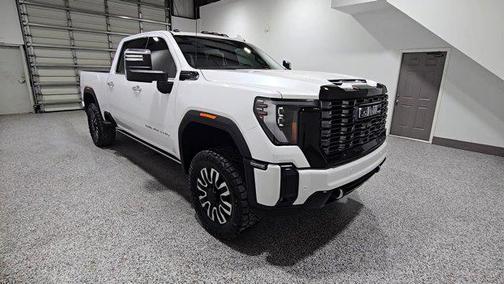 White Frost Tricoat 2025 GMC Sierra 2500 Denali Ultimate