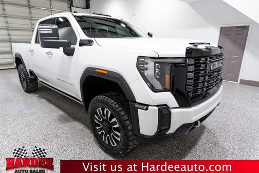 White Frost Tricoat 2025 GMC Sierra 2500 Denali Ultimate