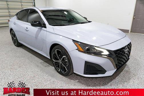 2024 Nissan Altima SR FWD