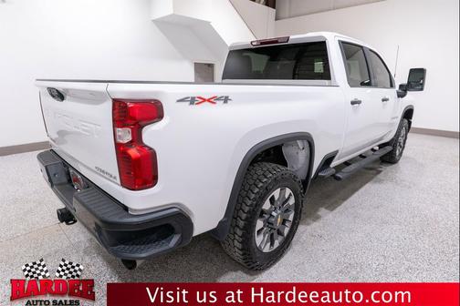 Summit White 2024 Chevrolet Silverado 2500 Custom