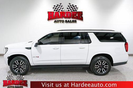 2023 GMC Yukon XL AT4