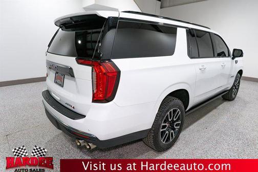 2023 GMC Yukon XL AT4
