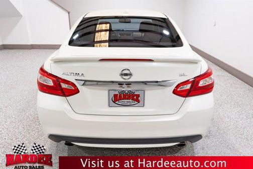 Pearl White 2016 Nissan Altima 2.5 SL