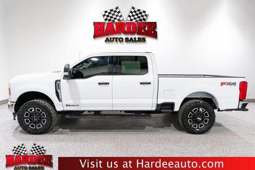 Oxford White 2025 Ford F-250 XLT