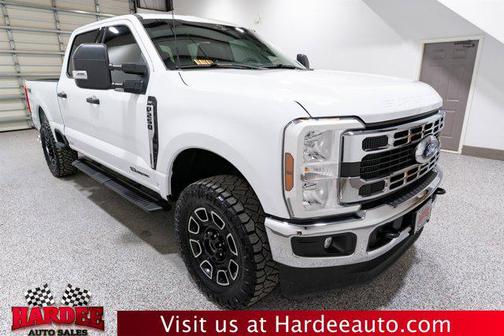 Oxford White 2025 Ford F-250 XLT