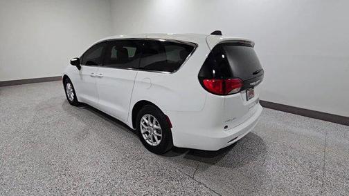 Bright White Clearcoat 2023 Chrysler Voyager LX