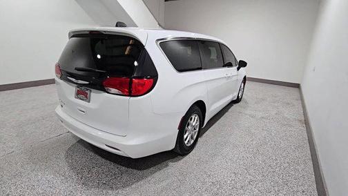 Bright White Clearcoat 2023 Chrysler Voyager LX