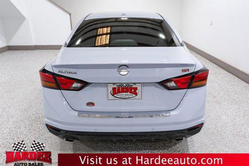 2023 Nissan Altima SR FWD