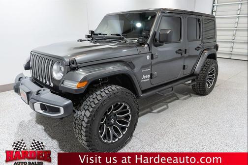Granite Crystal Metallic Clearcoat 2018 Jeep Wrangler Unlimited Sahara
