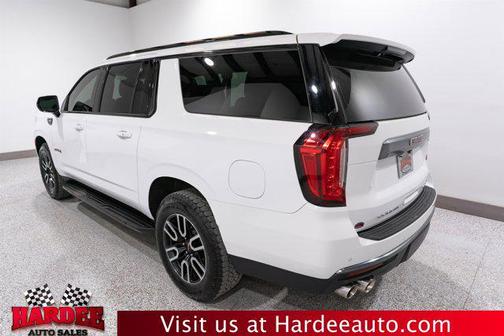 Summit White 2022 GMC Yukon XL AT4