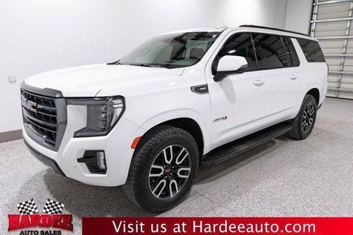 Summit White 2022 GMC Yukon XL AT4