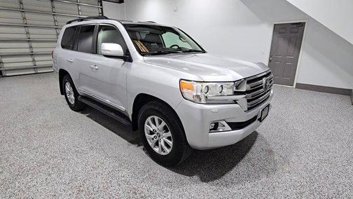 2016 Toyota Land Cruiser Base