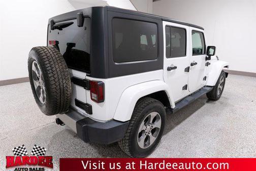 2017 Jeep Wrangler Unlimited Sahara