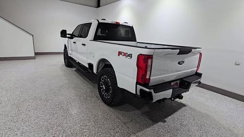 Oxford White 2024 Ford F-250 XLT