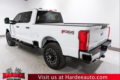 Oxford White 2024 Ford F-250 XLT
