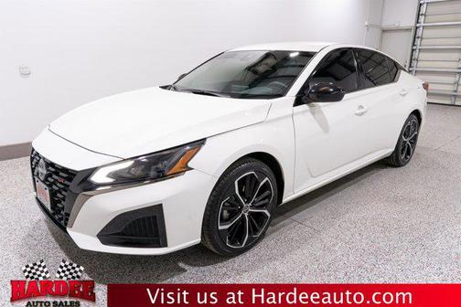 2025 Nissan Altima SR FWD