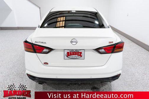 2025 Nissan Altima SR FWD