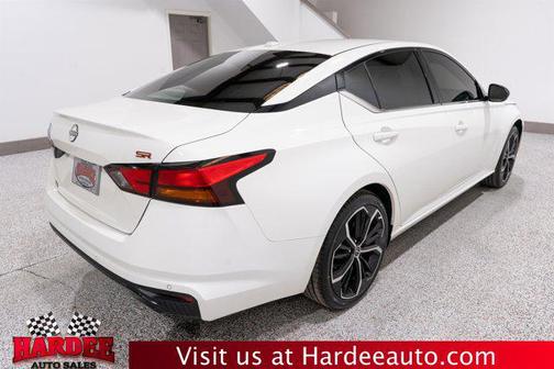 2025 Nissan Altima SR FWD