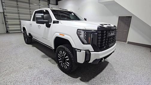 White Frost Tricoat 2024 GMC Sierra 3500 Denali