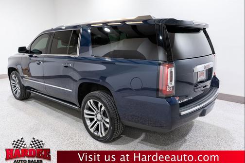 Dark Sapphire Blue Metallic 2019 GMC Yukon XL Denali