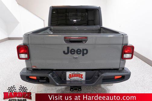Sting-Gray Clearcoat 2022 Jeep Gladiator Sport S