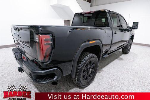 2024 GMC Sierra 2500 AT4