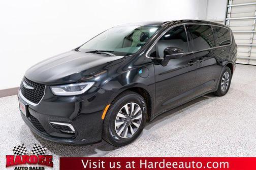 2023 Chrysler Pacifica Hybrid Touring L