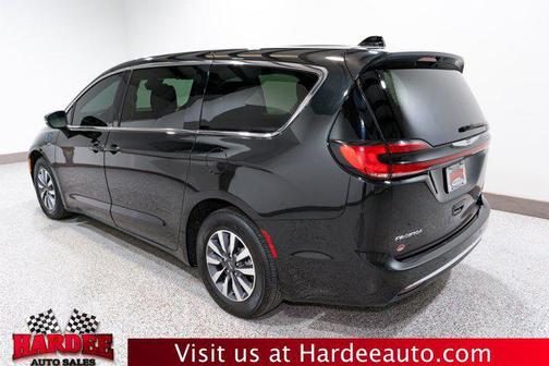 2023 Chrysler Pacifica Hybrid Touring L