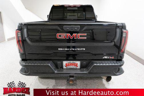 2024 GMC Sierra 2500 AT4