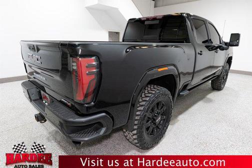 2024 GMC Sierra 2500 AT4