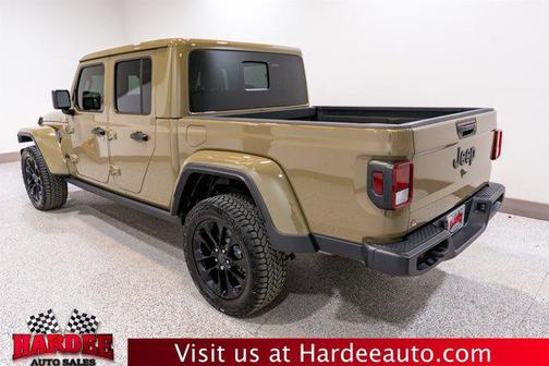 2025 Jeep Gladiator Nighthawk