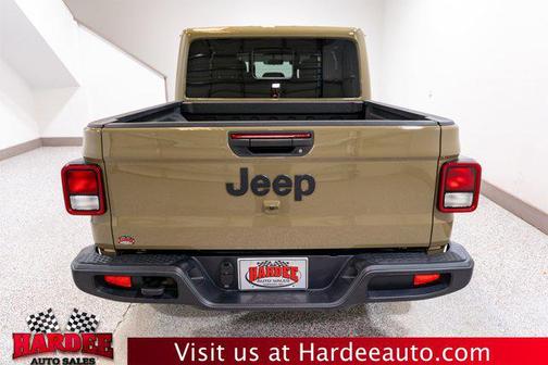 2025 Jeep Gladiator Nighthawk