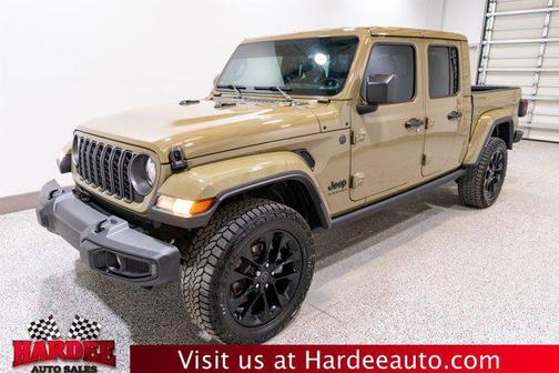 2025 Jeep Gladiator Nighthawk