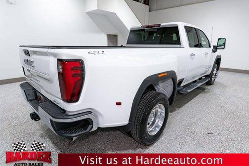 2024 GMC Sierra 3500 SLT