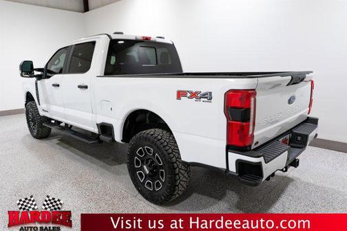 Oxford White 2023 Ford F-250 XL