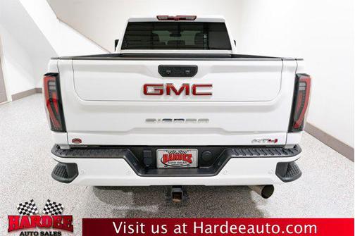 2024 GMC Sierra 2500 AT4