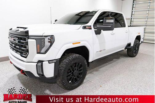 2024 GMC Sierra 2500 AT4