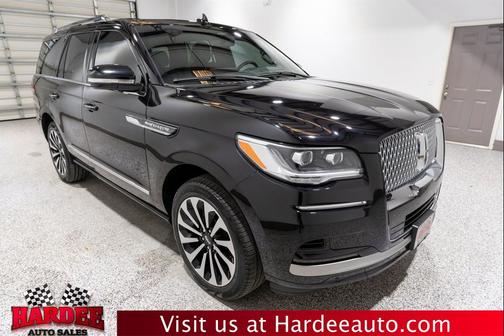 Infinite Black Metallic Clearcoat 2024 Lincoln Navigator Reserve