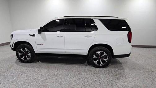 2025 GMC Yukon 4WD AT4