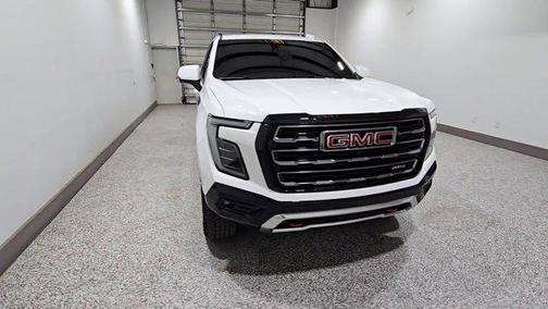 2025 GMC Yukon 4WD AT4