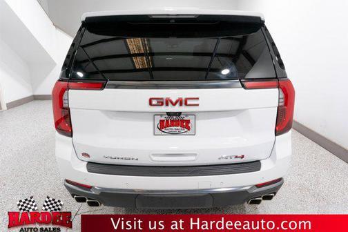 2025 GMC Yukon 4WD AT4