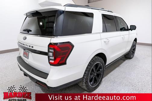 Star White Metallic Tri-Coat 2022 Ford Expedition Limited